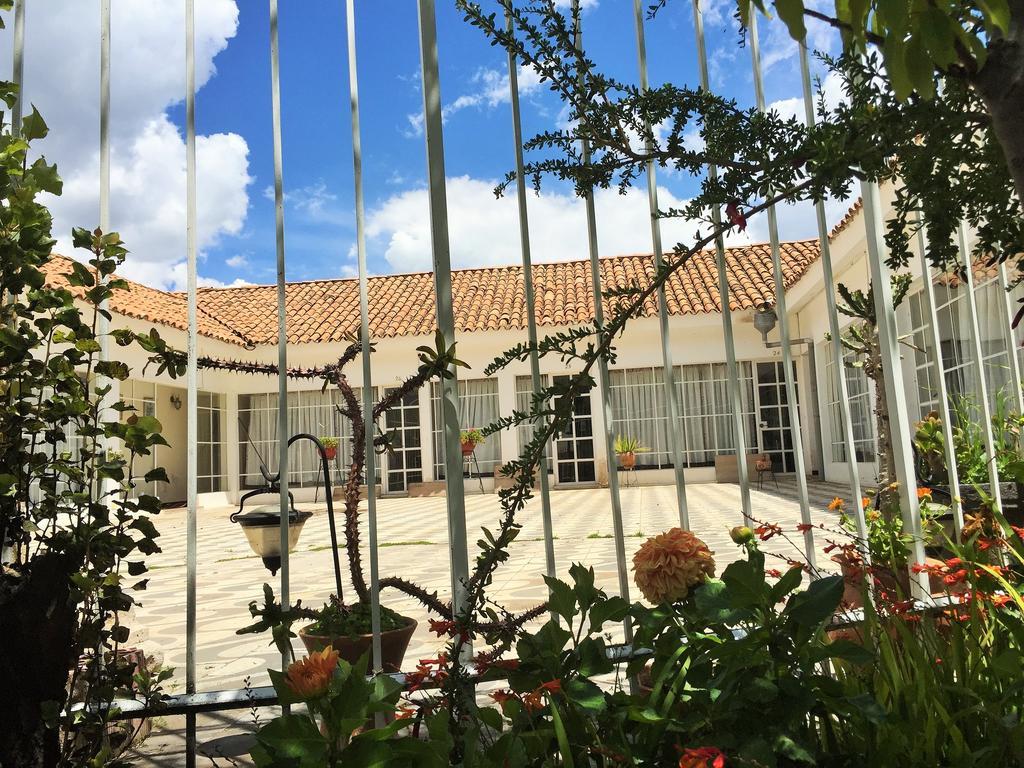 Hotel De Turistas La Villa Sicuani Exterior foto